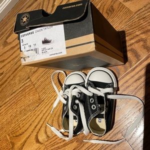 Brand new in box converse chuck taylor infant size 3 sneakers